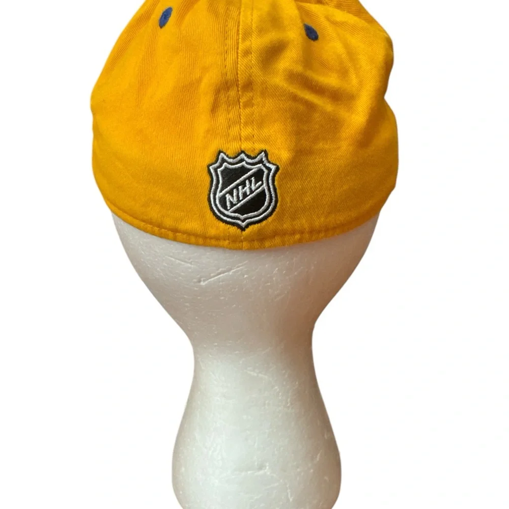 St Louis Blues Hockey Boys/Girls Youth Fitted Cap/Hat One Size Blue & Yellow NHL